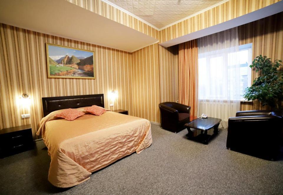 Silk Road Lodge Бішкек Екстер'єр фото